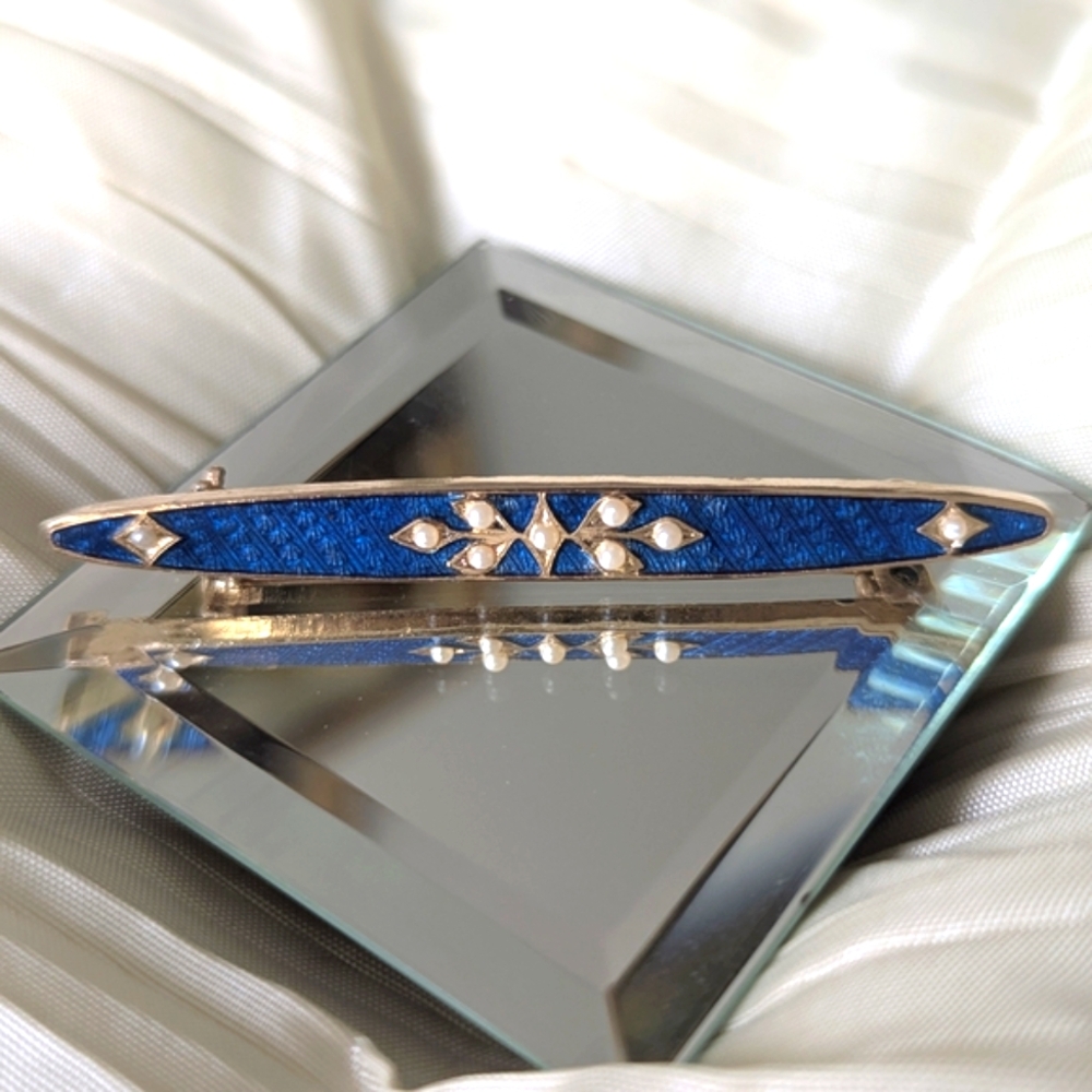 Vintage Blue Enamel Gold Tone With Pearl Accents Bar Pin - Picture 1 of 5